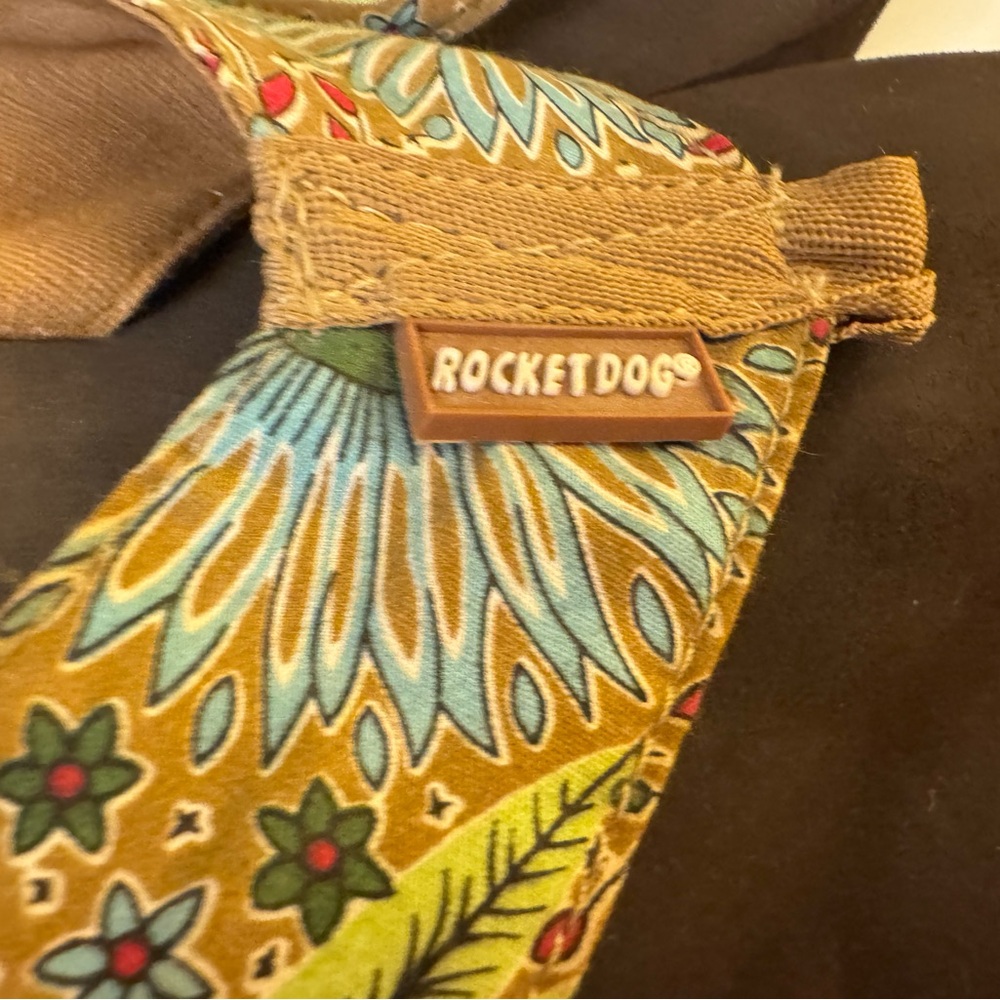 Rocket Dog Women's Sandals - Brown with Floral Pattern. Preloved - Picture 2 of 5